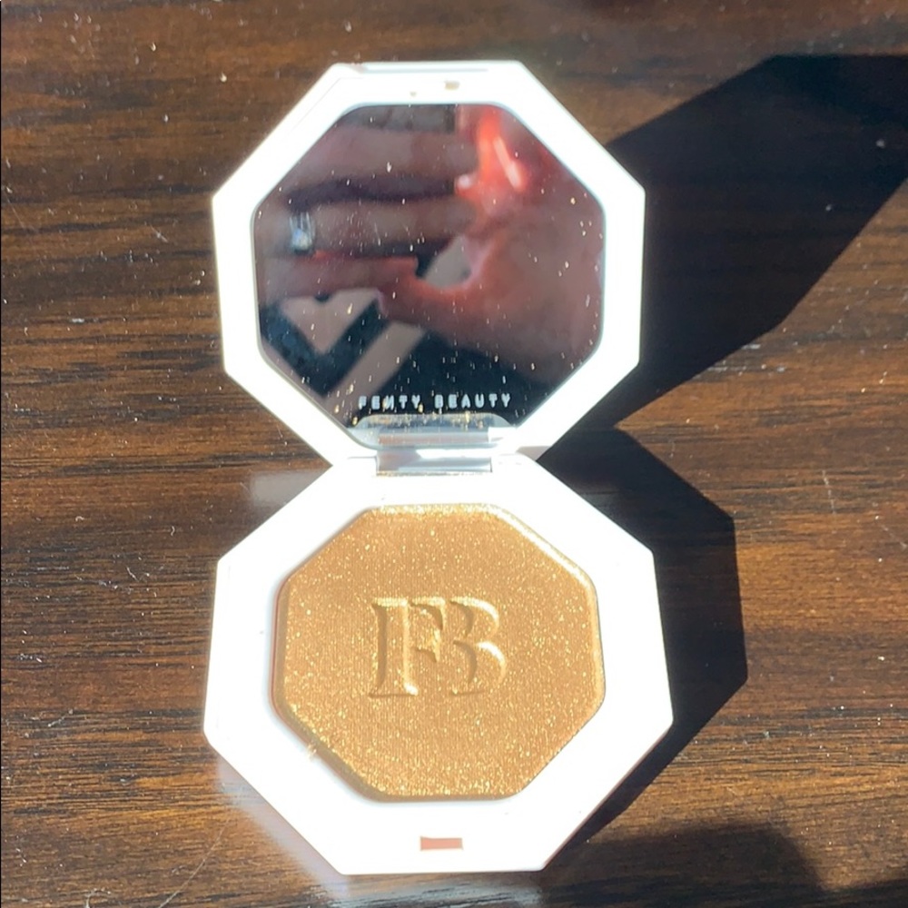 Fenty Beauty Killawatt Freestyle Highlighter